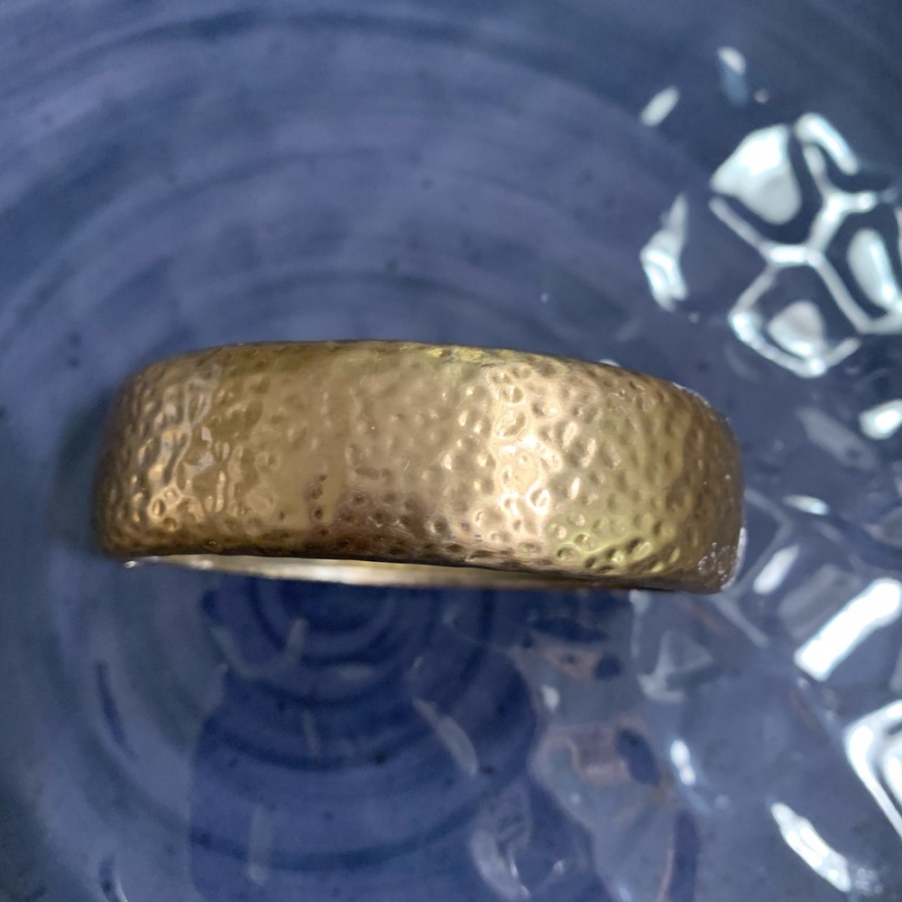 Wide gold classic bracelet